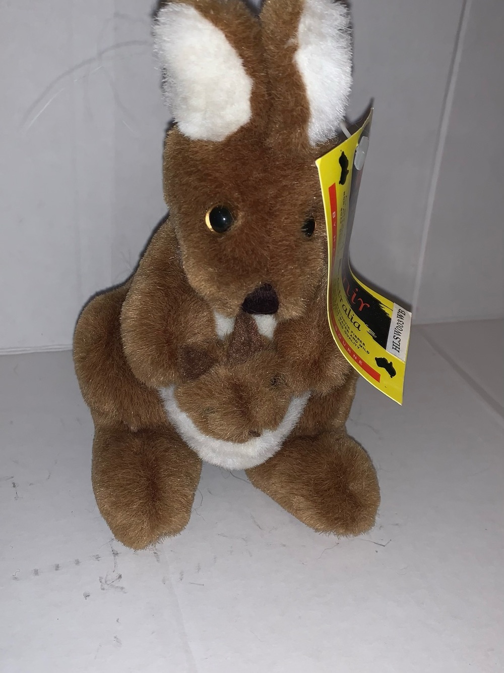 Original “Souvenir of Australia by Harwil Melbourne”